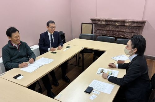 インタビュー中の様子